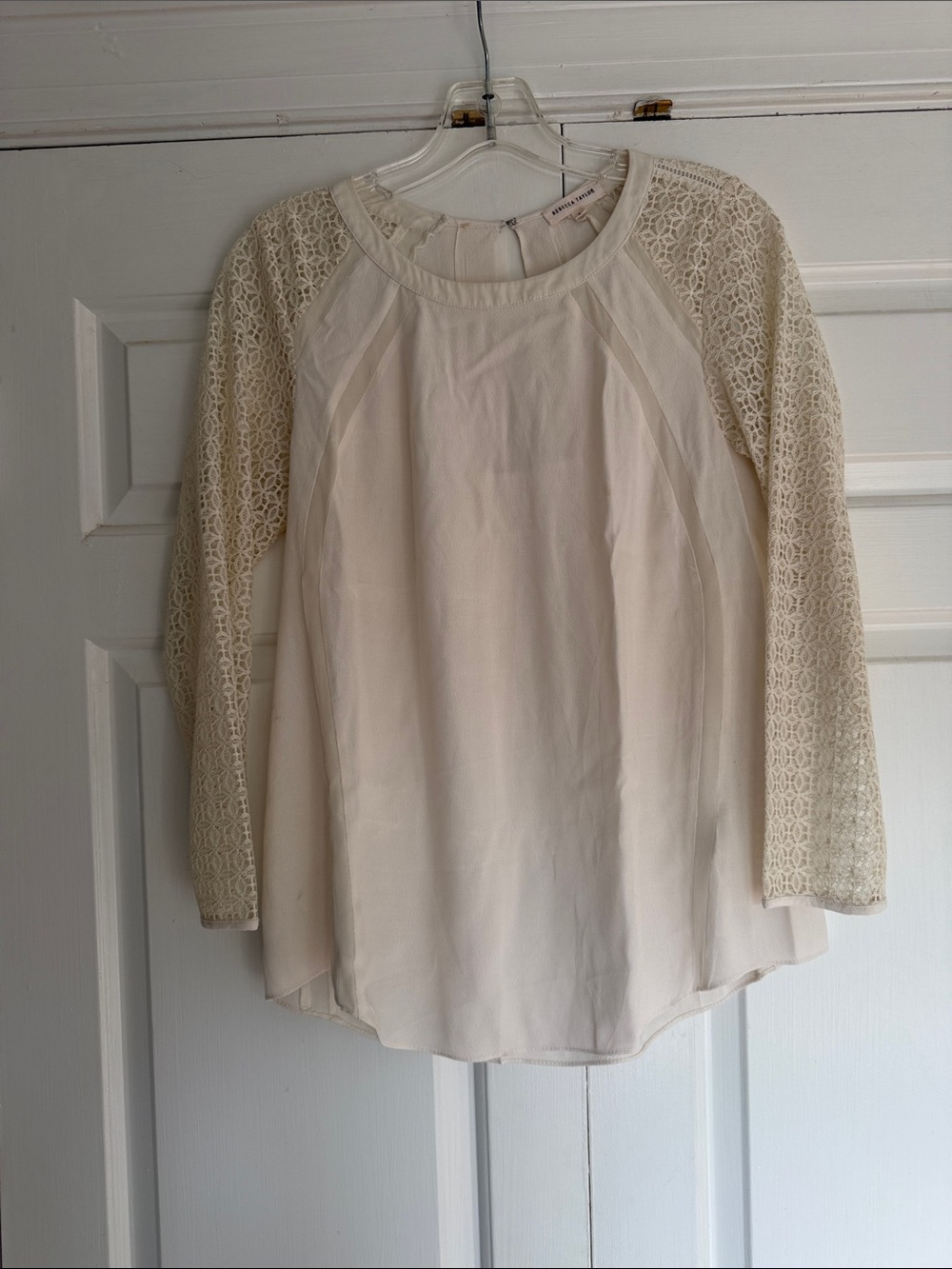 Rebecca Taylor Long Sleeve Eyelet Top 100% Silk Cream Peasant Blouse Tie Sleeve